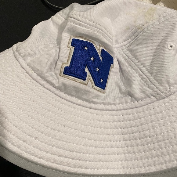 On field player used and worn Pro Bowl 2022 hat. - Picture 3 of 3